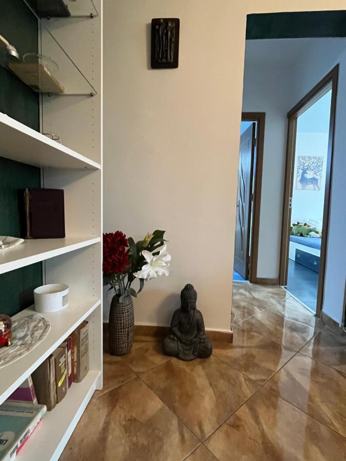 Casa Cartilor - House Of Book'S Apartment Bucharest Exterior photo